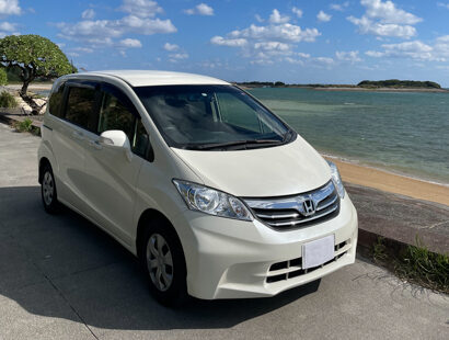 ホンダ　フリード　定員6人　前